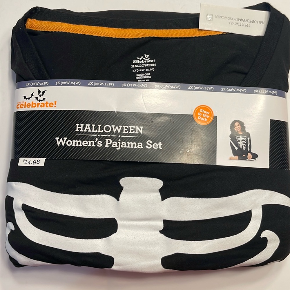 Plus size 3X women’s Glow in the dark Halloween Pajamas.